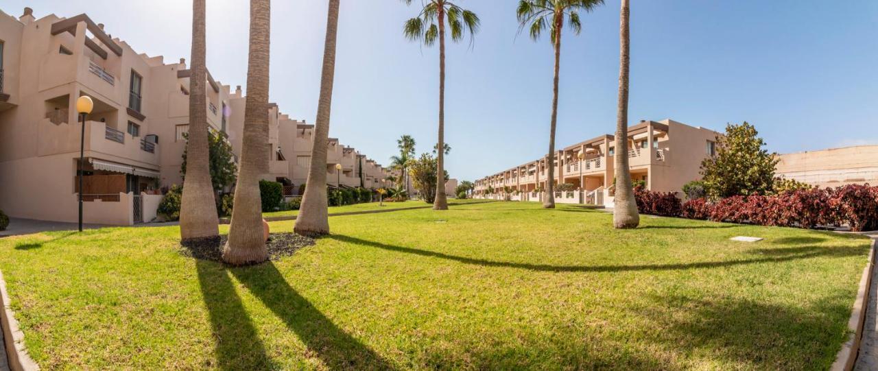 Homeforguest Apartamento En La Tejita Con Piscina, Terraza Y Wifi Granadilla De Abona Bagian luar foto